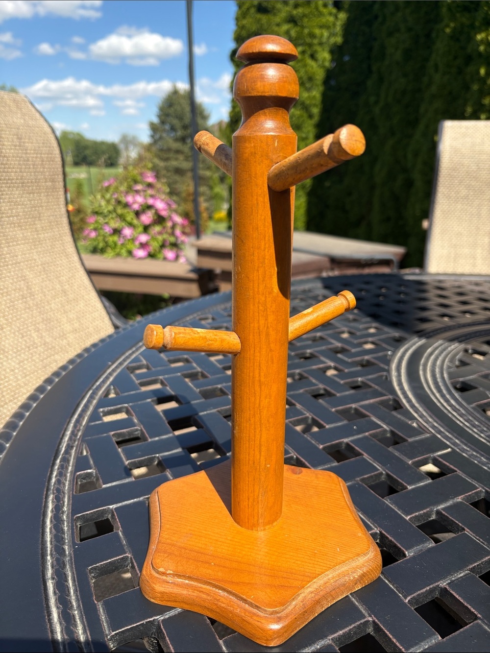 Amber Wooden Mug Tree - Classic Kitchen Organizer